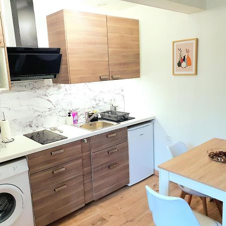Appartement Cosy Entier, Parking Gratuit Dans La Rue Dijon Kültér fotó