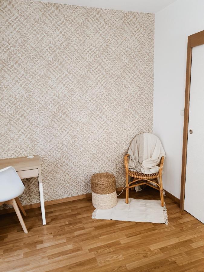 Appartement Cosy Entier, Parking Gratuit Dans La Rue Dijon Kültér fotó