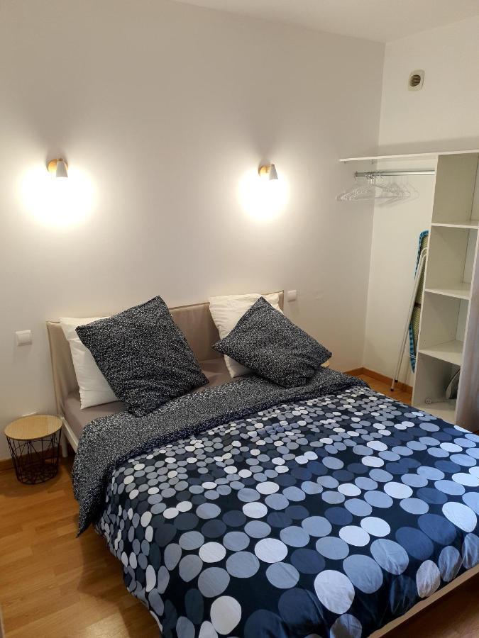 Appartement Cosy Entier, Parking Gratuit Dans La Rue Dijon Kültér fotó