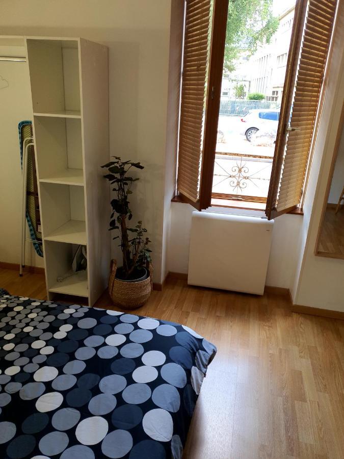 Appartement Cosy Entier, Parking Gratuit Dans La Rue Dijon Kültér fotó